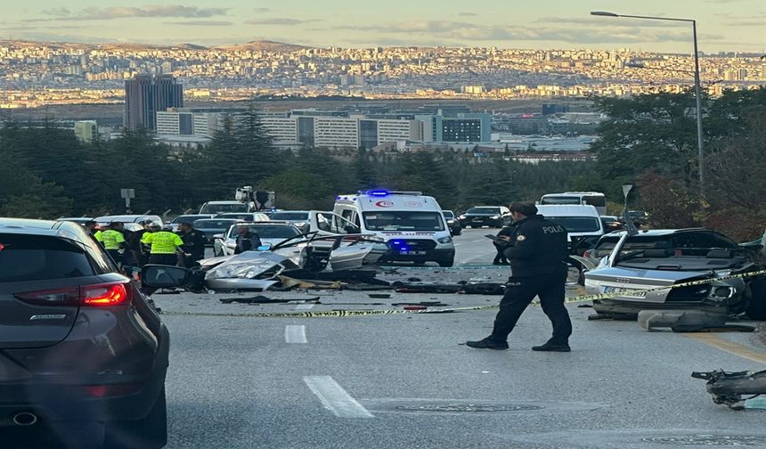 Çankaya’da İki Araç Çarpıştı! Ölü ve Yaralılar Var