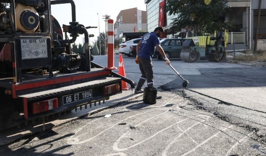 Etimesgut Belediyesi’nden Kış Öncesi Yol ve Asfalt Atağı