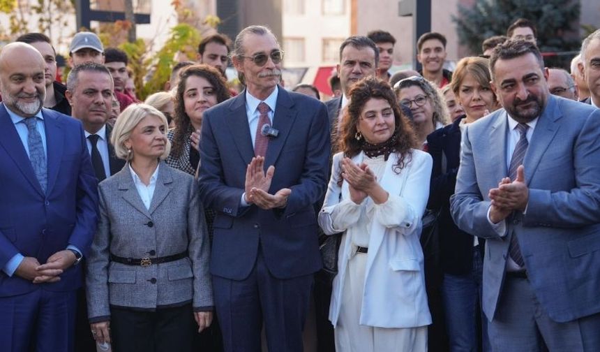 Etimesgut’ta 29 Ekim Cumhuriyet Bayramı’na Özel Tören Düzenlendi