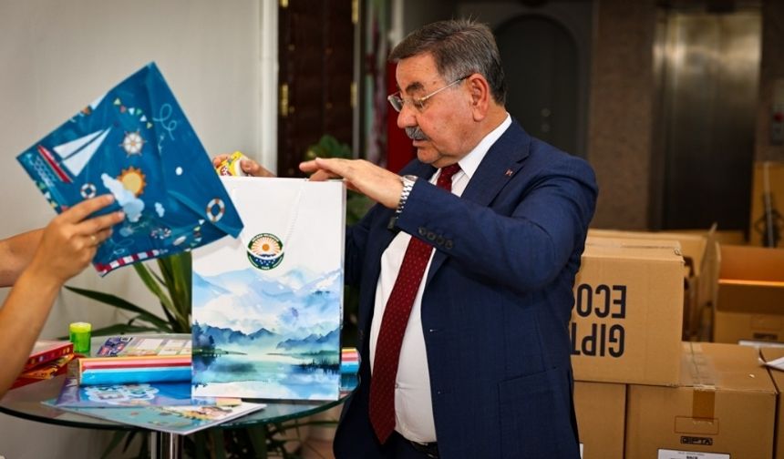 Gölbaşı Belediyesi’nden 850 Öğrenciye Kırtasiye Desteği