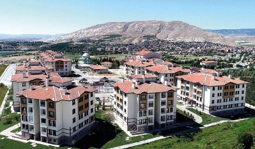 Fiyatı Gören Şaşıracak: Ankara Pursaklar'da İcraya Düşen 4+1 Ev Bu Fiyata Verilecek