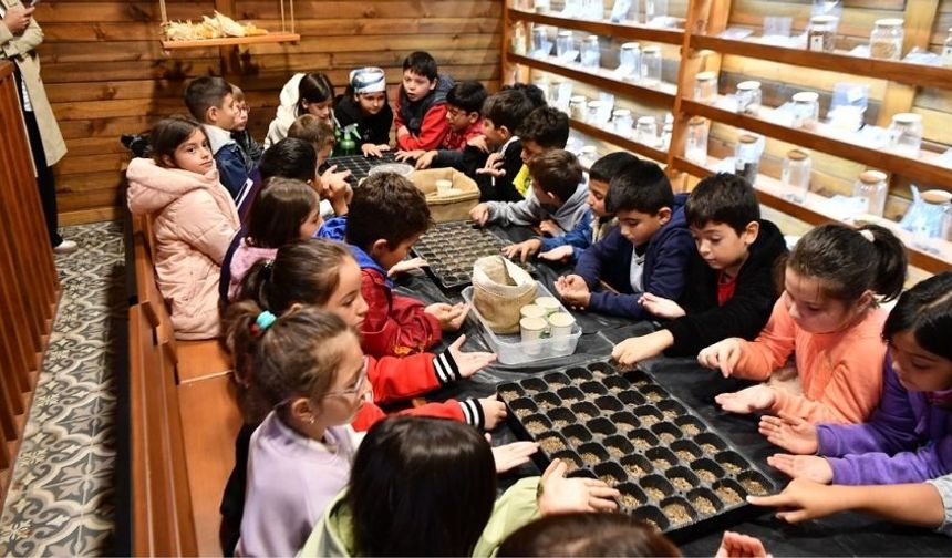 Mamak Ekolojik Köy’de Miniklerin Atölye Eğitimleri Sürüyor
