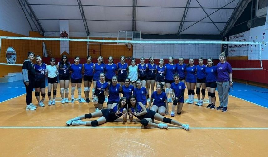 Mamaklı Voleybolcuların Yeni Sezon Hazırlıkları Sürüyor