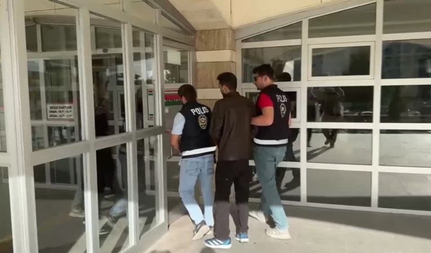 Uşak’ta Aile İçi Kavga Kanlı Bitti: 3 Kişi Yaralandı