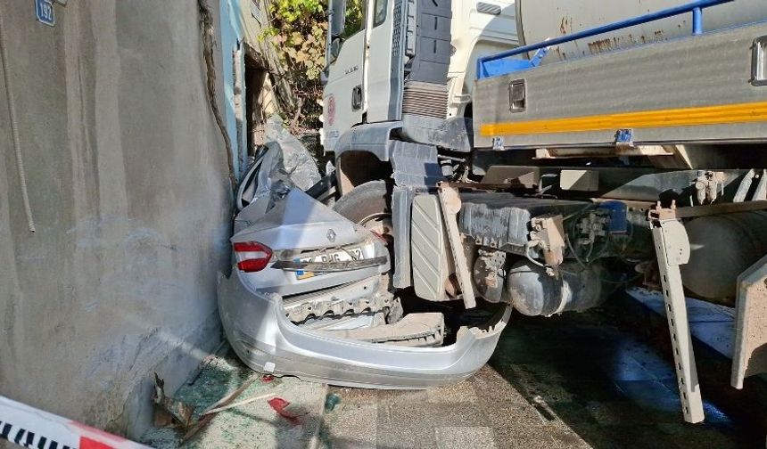 Ankara Beypazarı’nda Kamyon İki Otomobile Çarptı: 2 Yaralı