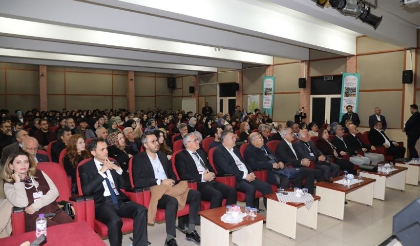 Çubuk’ta Felsefe Rüzgârı: Dünya Felsefe Günü Etkinliği Düzenlendi