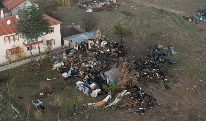 Çubuk’ta Ev Küle Döndü: Aile Otele Yerleştirildi