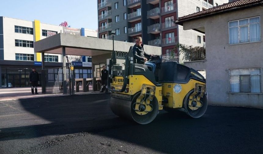 Etimesgut’ta Yol Çalışması: KYK Kız Öğrenci Yurdu Çevresi Asfaltlandı