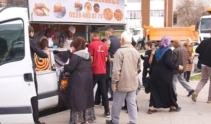 Gölbaşı’nda Atatürk ve Şehitler için Mevlid Okutulup Lokma Dağıtıldı