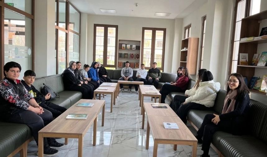 Kızılcahamam’da Felsefe Günü: Gençler Hem Eğlendi Hem Öğrendi