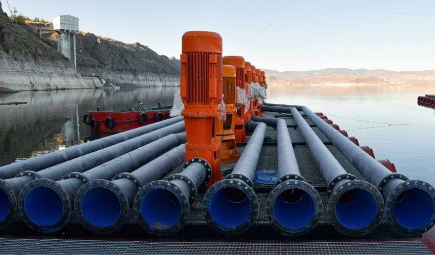 ASKİ’den Çamlıdere’ye Yüzer Pompa Sistemi: 200 Günlük Su Kazanımı