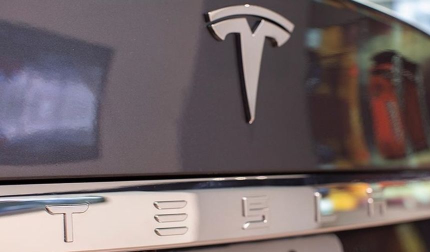 Tesla Şanghay’da Rekor Kırdı: 4 Milyonuncu Araç Banttan İndi