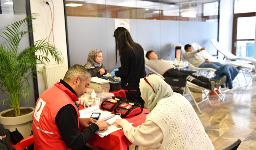 Altındağ Belediyesi Çalışanlarından Kızılay’a Destek: Kan Bağışı Akını