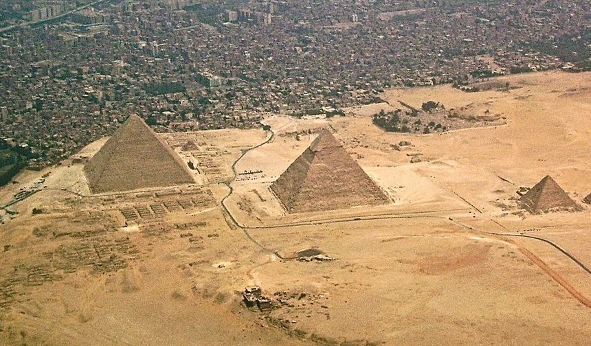 Büyük Piramidin İçinde Ne Var?