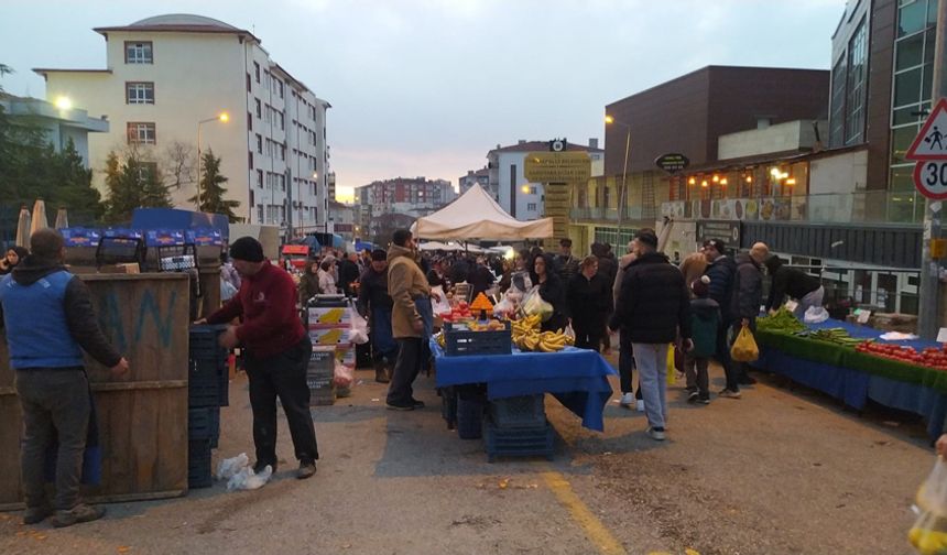 Antalya’daki Sel Ankara’da Pazar Fiyatlarını Vurdu mu? Karşıyaka Pazarı’nı İnceledik