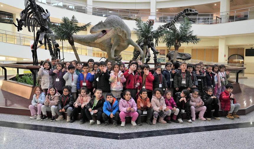 MTA Tabiat Tarihi Müzesi Keçiörenli Minik Misafirlerini Ağırladı