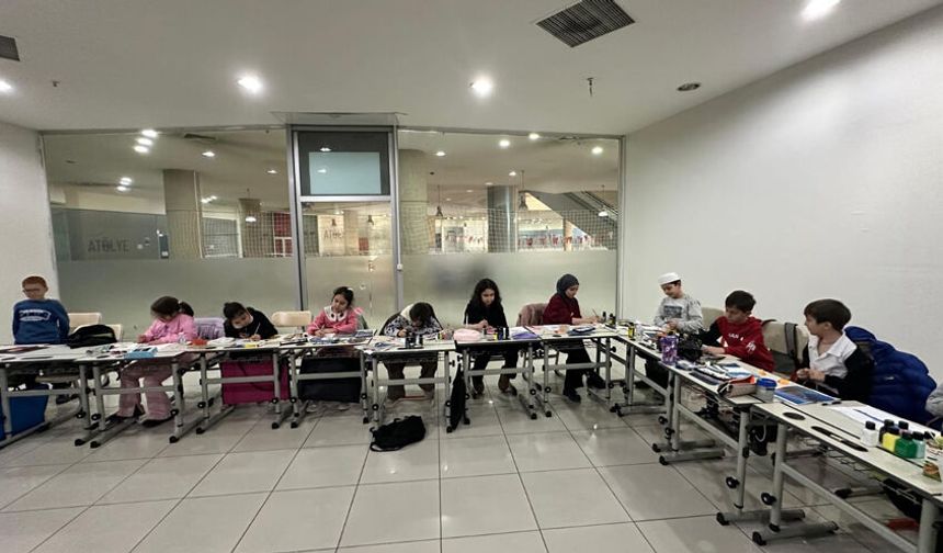 Pursaklar’da Çocuklara Yönelik Resim Kursu İlgi Görüyor