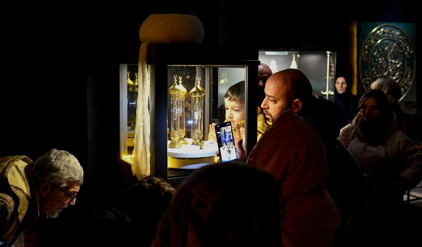 Altındağ’daki Mukaddes Emanetler Sergisine Ziyaretçi Akını