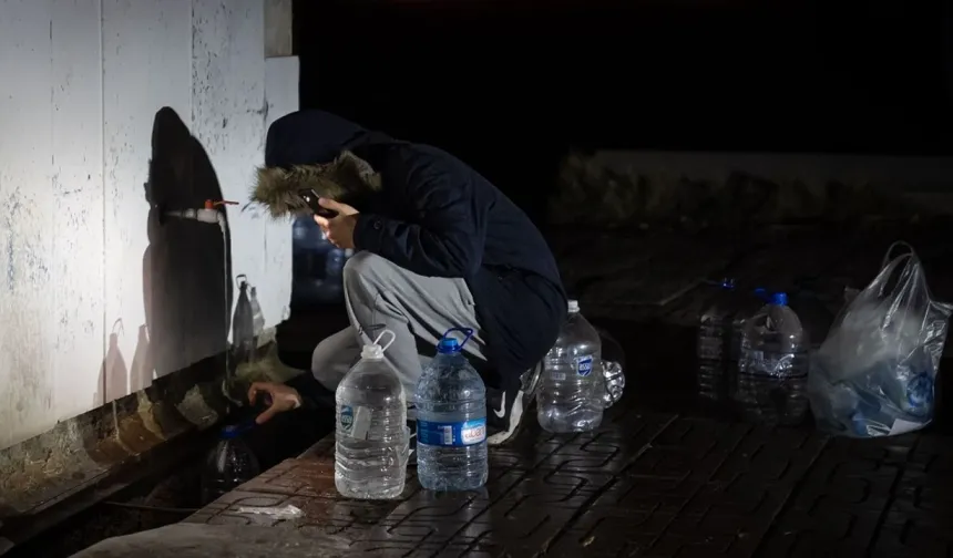 Başkentte Su Sorunu Büyüyor: Vatandaşlar Gece Yarısı Çeşme Kuyruğunda