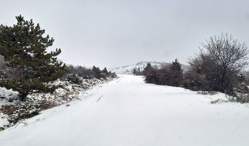 Ankara Beypazarı’nda Kar Kalınlığı 10 Santimetreyi Buldu