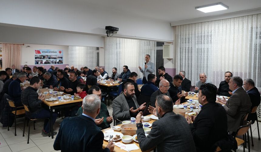 Baki Demirbaş Çubuk Anadolu İmam Hatip Lisesi Öğrencileriyle İftarda Buluştu