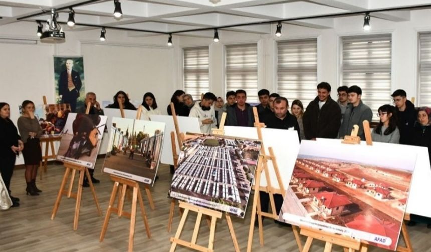 Mamak’ta “Kırık Saatler” Sergisi Depremin Yıl Dönümünde Açıldı