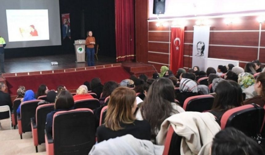 Mamak Belediyesinden Kreş Eğitmenlerine Kapsamlı Eğitim