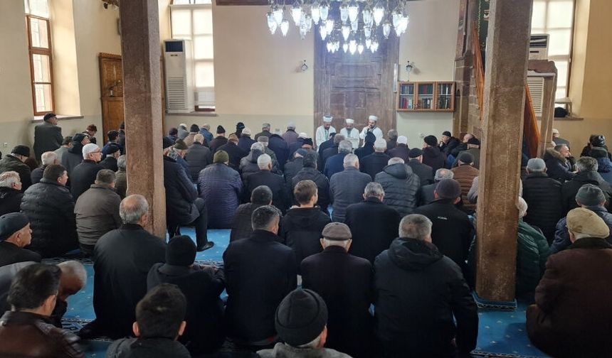 Nallıhan ve Çayırhan’da 6 Şubat Depremleri Mevlit ve Helvayla Anıldı