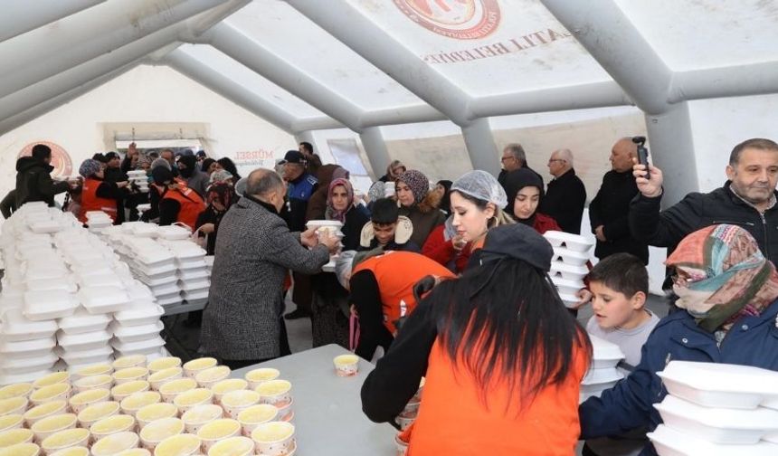 Polatlı’da İftar Programı: Vatandaşlar Çamlıca Mahallesi’nde Buluştu