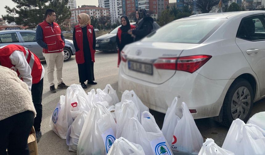 Pursaklar’ın Gönüllü Elleri, Ramazan Öncesi Gazzeli Aileleri Unutmadı