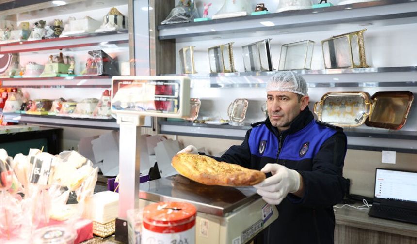 Pursaklar’da Ramazan Mesaisi, Zabıtadan Pide Gramajı ve Etiket Denetimi