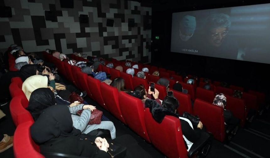 YENİMEK’li Kursiyerler ‘Mutluyuz Mu?’ Sinema Filminde Buluştu