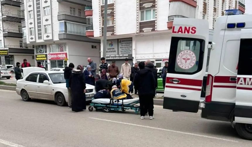 Akyurt'ta Karşıdan Karşıya Geçen Yayaya Otomobil Çarptı