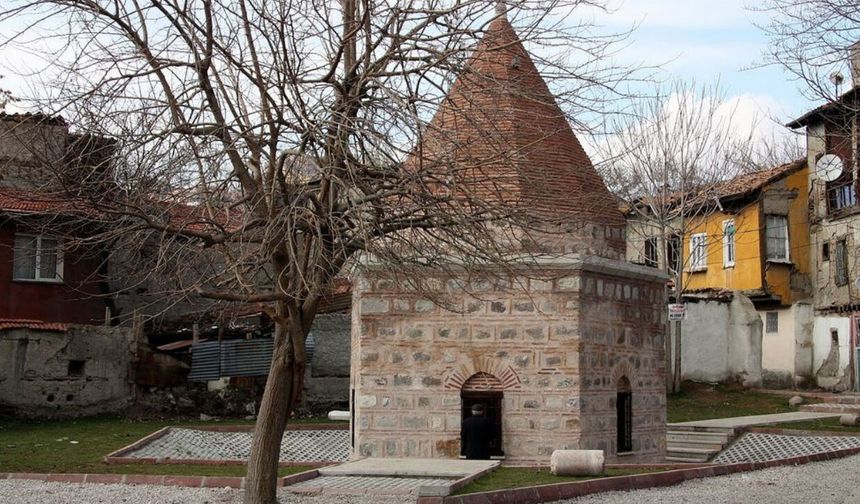 Ankara Yörük Dede Türbesi ve Doğanbey Efsanesi Ziyaretçilerini Bekliyor