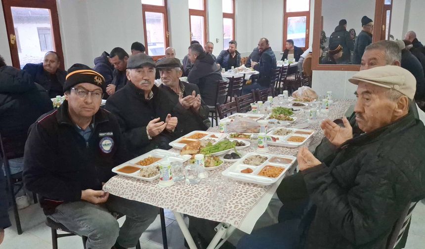 Beypazarı Oymaağaç Mahallesi'nde İftar Programı Düzenlendi