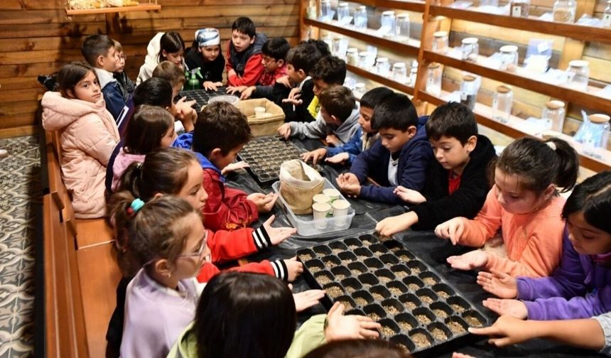 Mamak Belediyesinden Çocuklara Sürdürülebilir Tarım Eğitimi