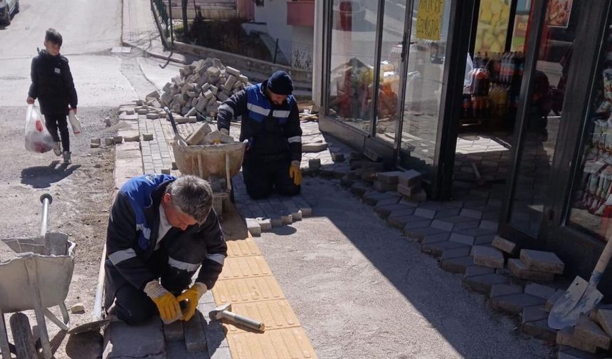 Altındağ’da Kaldırımlar Yenileniyor, Yaya Güvenliği Artıyor