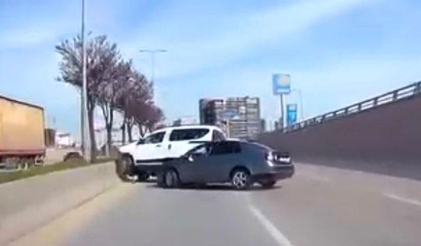 Ankara’da Makas Atan Araç Kazaya Neden Oldu: O Anlar Kamerada