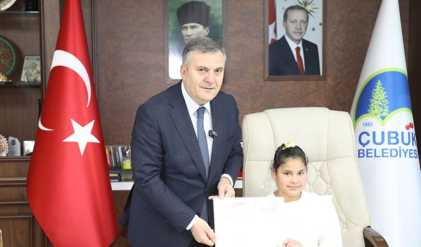 Çubuk’ta 23 Nisan Coşkusu: Koltuğu Devralan Küçük Başkan Talimatı Verdi