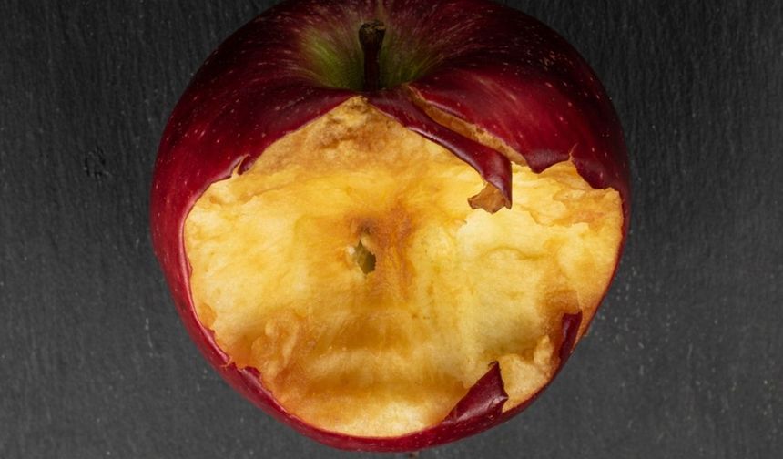 Kesilmiş Elma Neden Kararır?