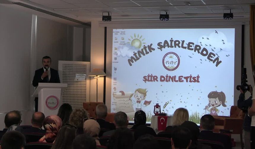 Gölbaşı'nda 100. Yıl Cumhuriyet Anaokulu Miniklerinden Şiir Dinletisi