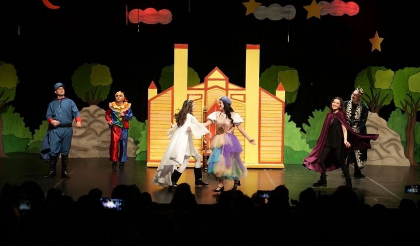 Keçiörenli Çocuklar "Sihirli Madalyon" Oyunuyla Buluştu