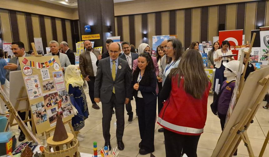Yenimahalle’de 142 Okulun Yenilikçi Teknolojileri Görücüye Çıktı