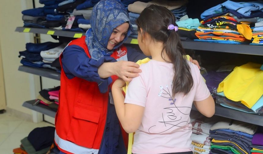 Kahramankazan Belediyesi Bayram Öncesi Çocukların Yüzünü Güldürdü