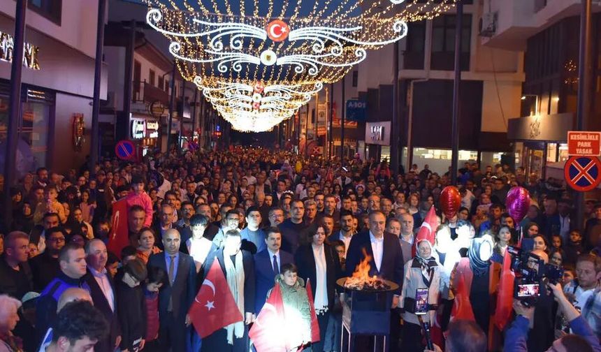 Nallıhan’da 19 Mayıs Coşkusu Sokağa Taştı: Can Gox Konseriyle Unutulmaz Gece