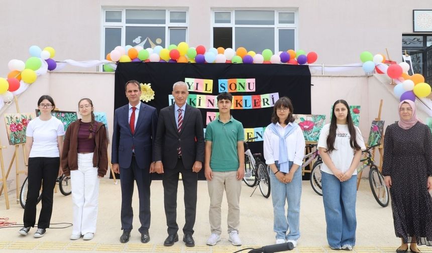 Gölbaşı'nda Dereceye Giren Öğrenciler Bisikletlerine Kavuştu