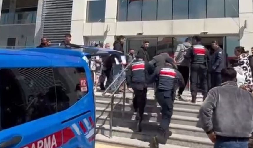 Jandarma’dan 24 İlde Göçmen Kaçakçılığı Operasyonu: 36 Tutuklama
