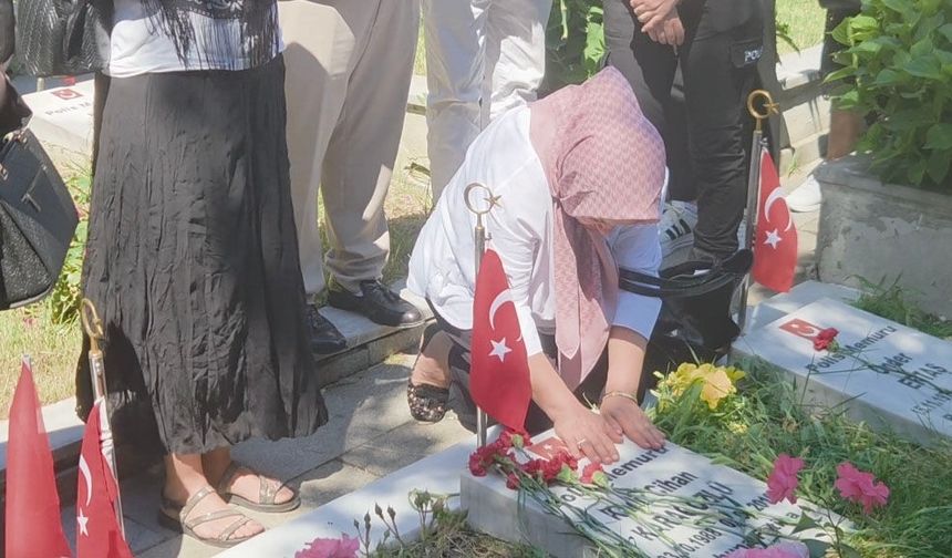 Vezneciler Şehitleri 10. Yılında Edirnekapı'da Dualarla Anıldı