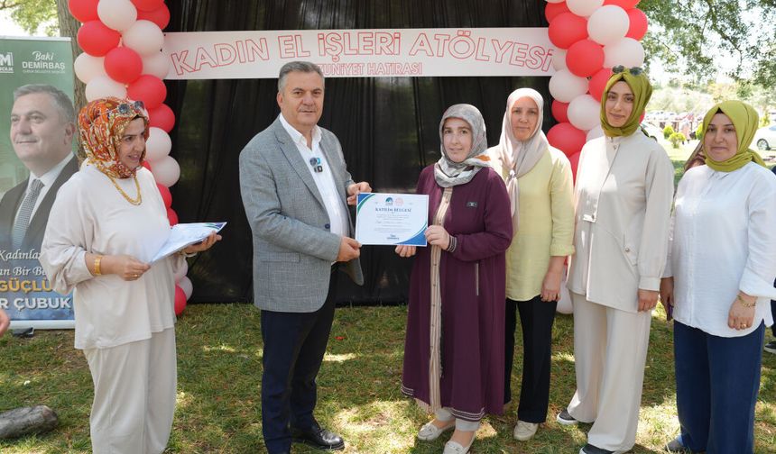 Çubuk’ta Üreten Kadınlara Belgeleri Çubukabad Parkı’nda Verildi