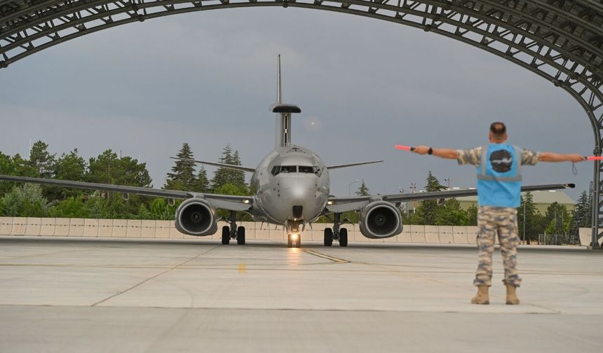 E-7T HİK Uçağı NATO Zirvesi'nin Hava Güvenliğini Sağladı